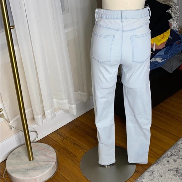 light wash stretchy high waisted jeans, size 27 - Picture 2 of 3